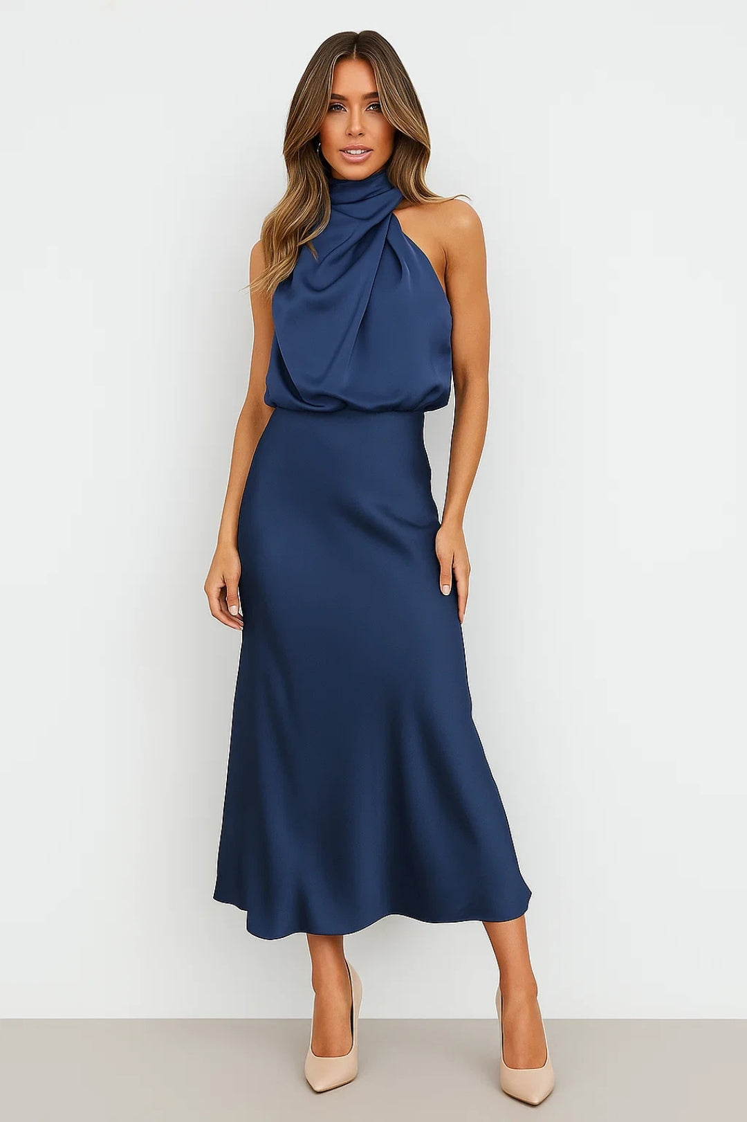Abito Lungo Satinato | Collo Drappeggiato | Eleganza Moderna