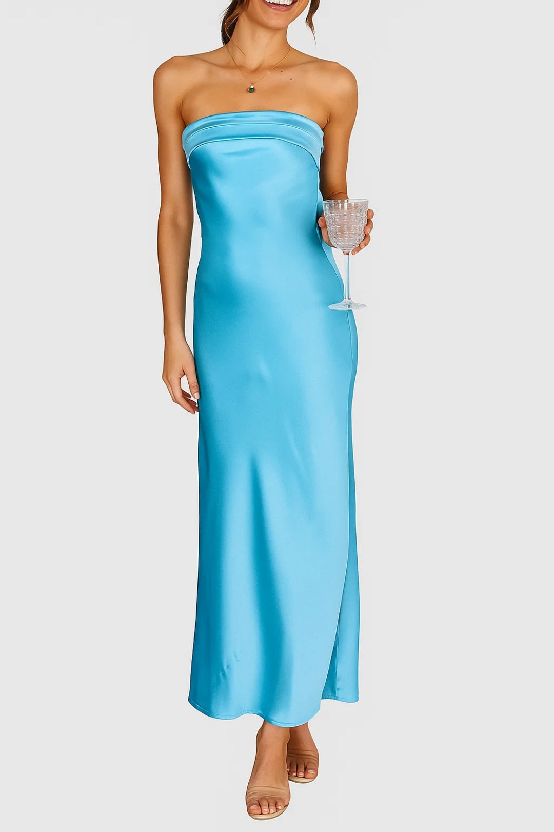 Abito Lungo in Raso | Eleganza Senza Spalline | Raffinato e Brillante