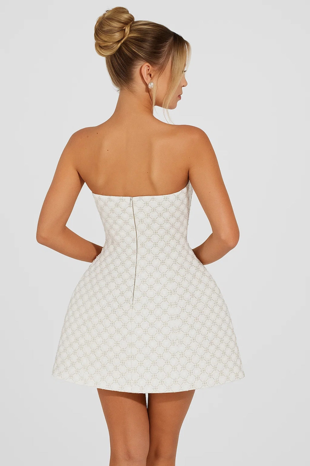 Abito corto senza spalline | Tessuto strutturato | Stile elegante e moderno