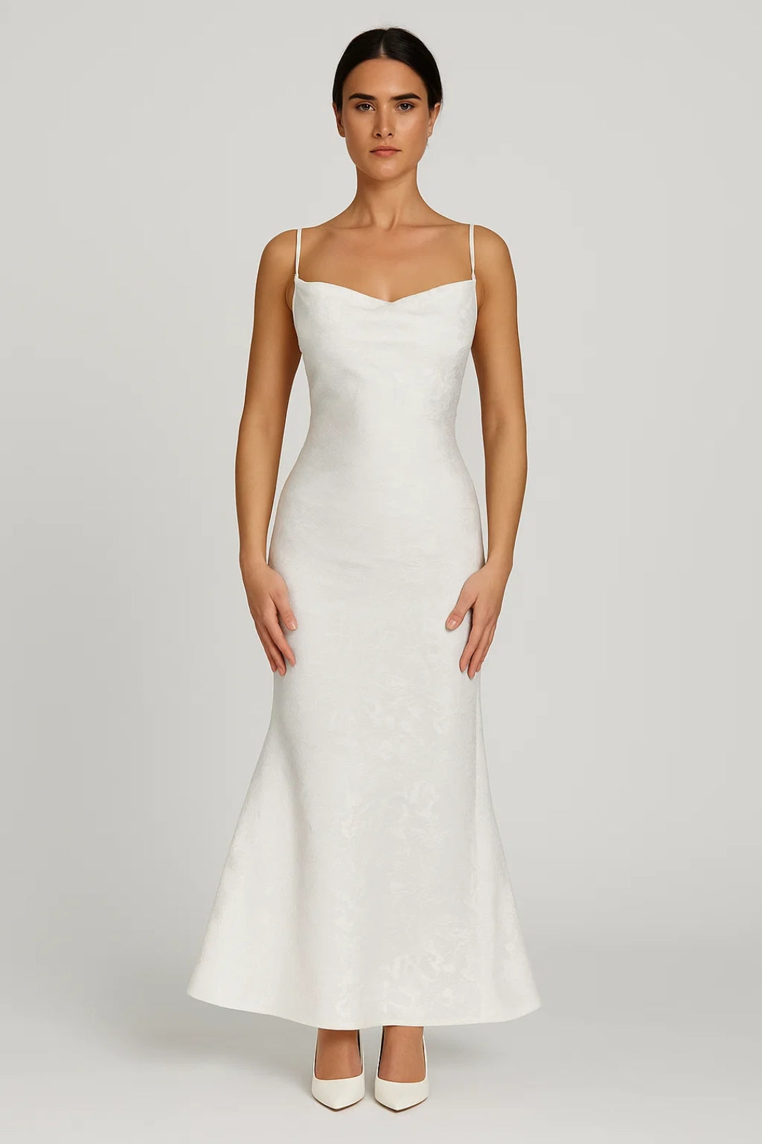 Abito lungo con spalline sottili annodate | Jacquard floreale | Eleganza femminile