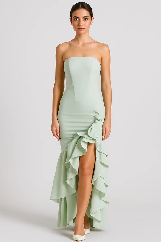 Abito lungo con volant | Senza spalline | Spacco asimmetrico elegante