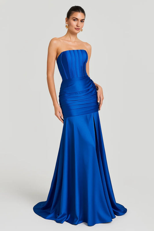 Abito lungo elegante con corpetto steccato e spacco laterale