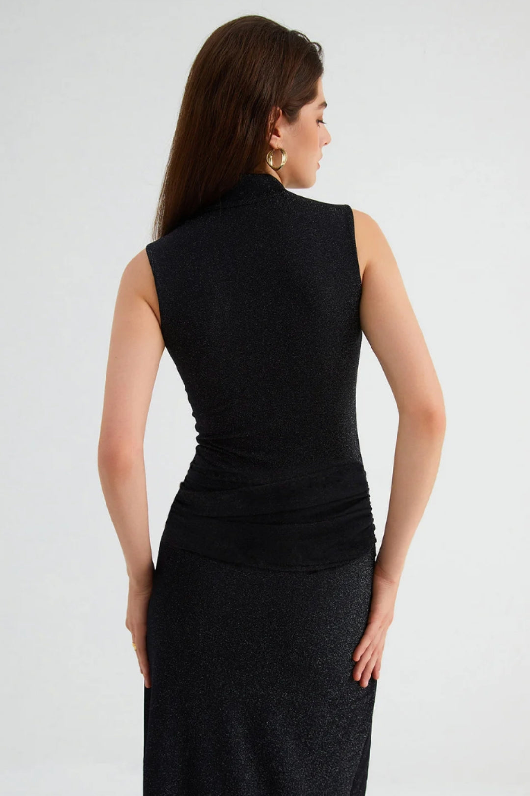 Abito lungo elegante senza maniche | Collo alto | Fascia in vita