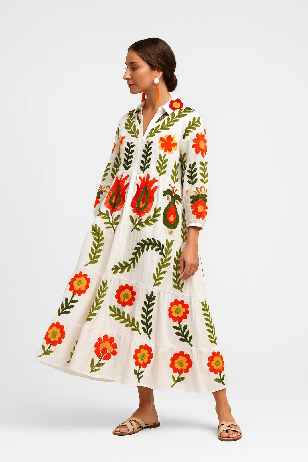 Abito lungo in lino con ricami floreali | Stile boho estivo