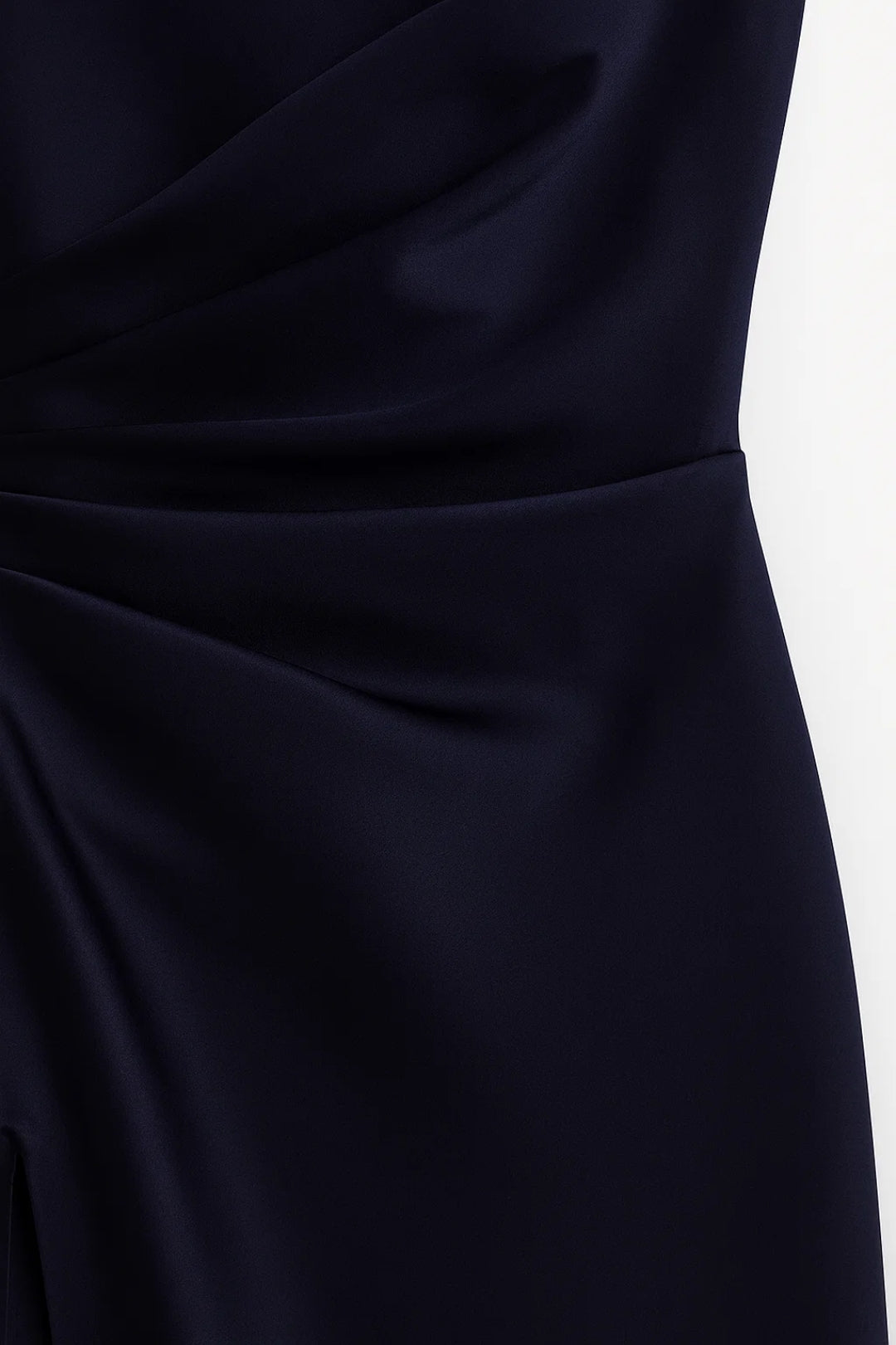 Abito lungo monospalla con drappeggio laterale | Eleganza senza tempo