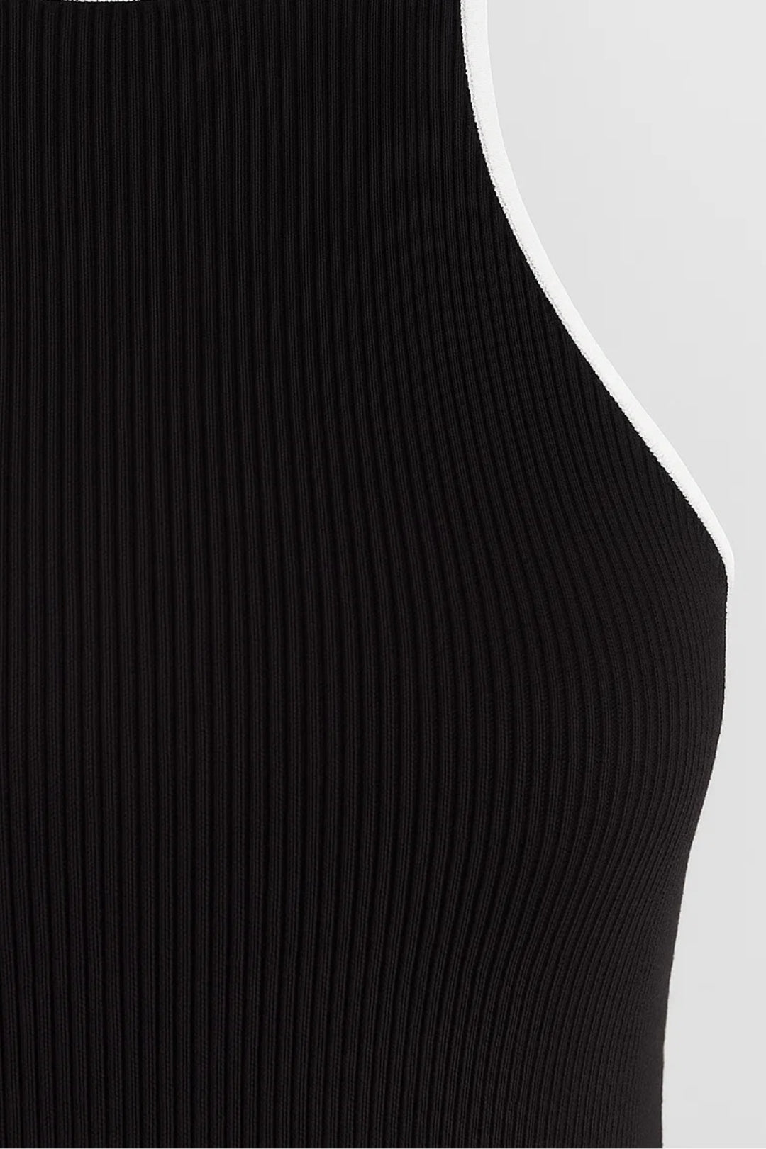 Abito lungo nero con scollo all’americana | Schiena scoperta | Vestibilità aderente