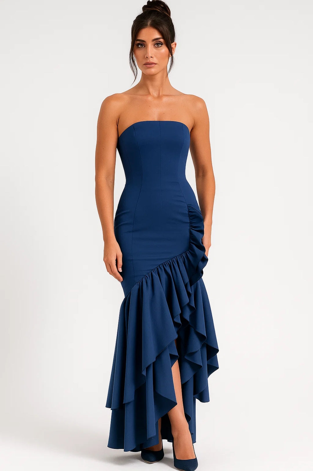 Abito lungo senza spalline con balze asimmetriche | Stile elegante da sera
