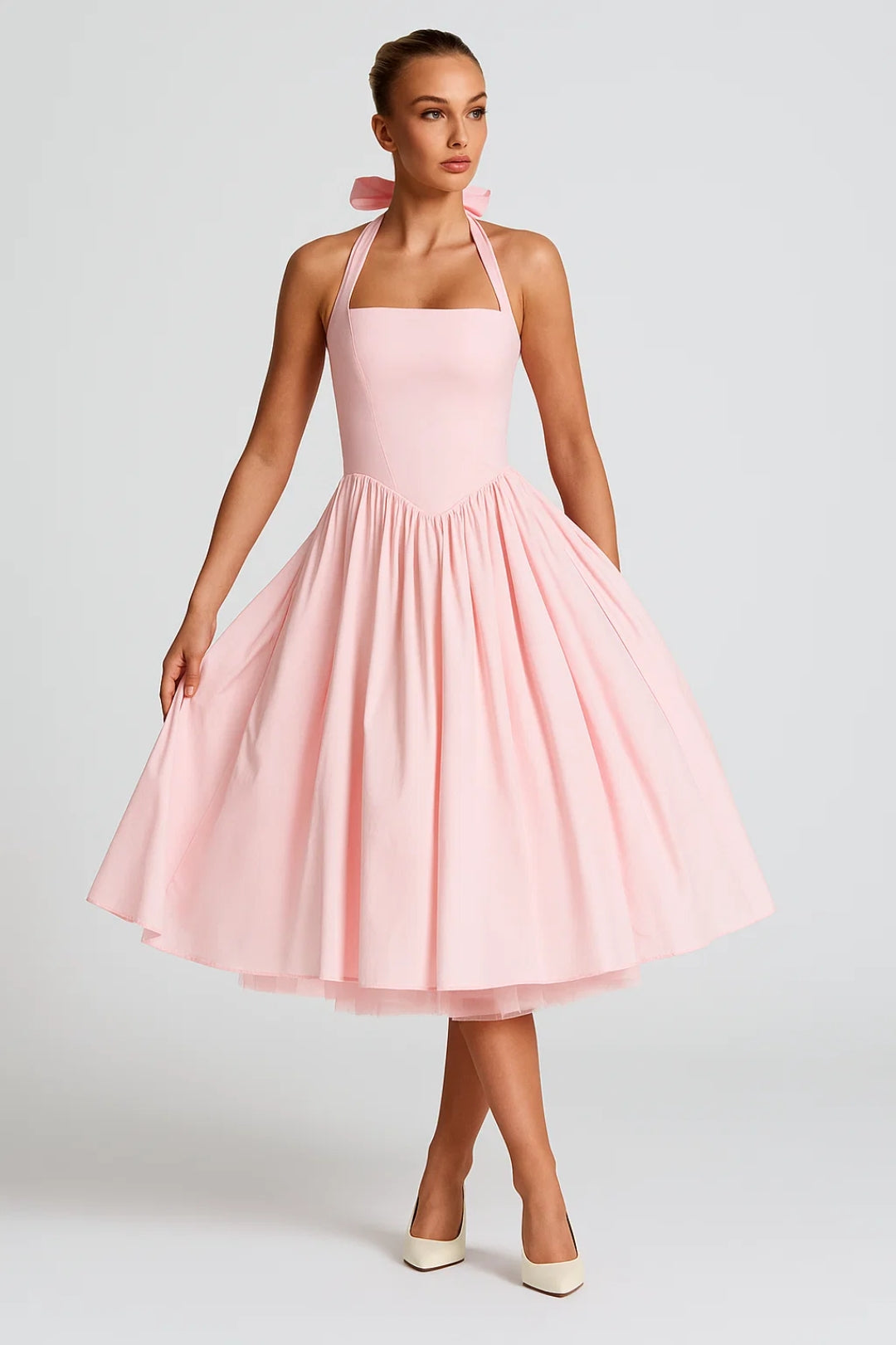 Abito midi con corpetto aderente e scollo all’americana | Stile retrò ispirato agli anni ’50