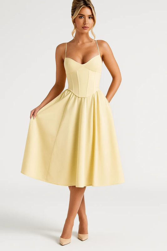 Abito midi con corpetto strutturato e spalline sottili | Eleganza retrò