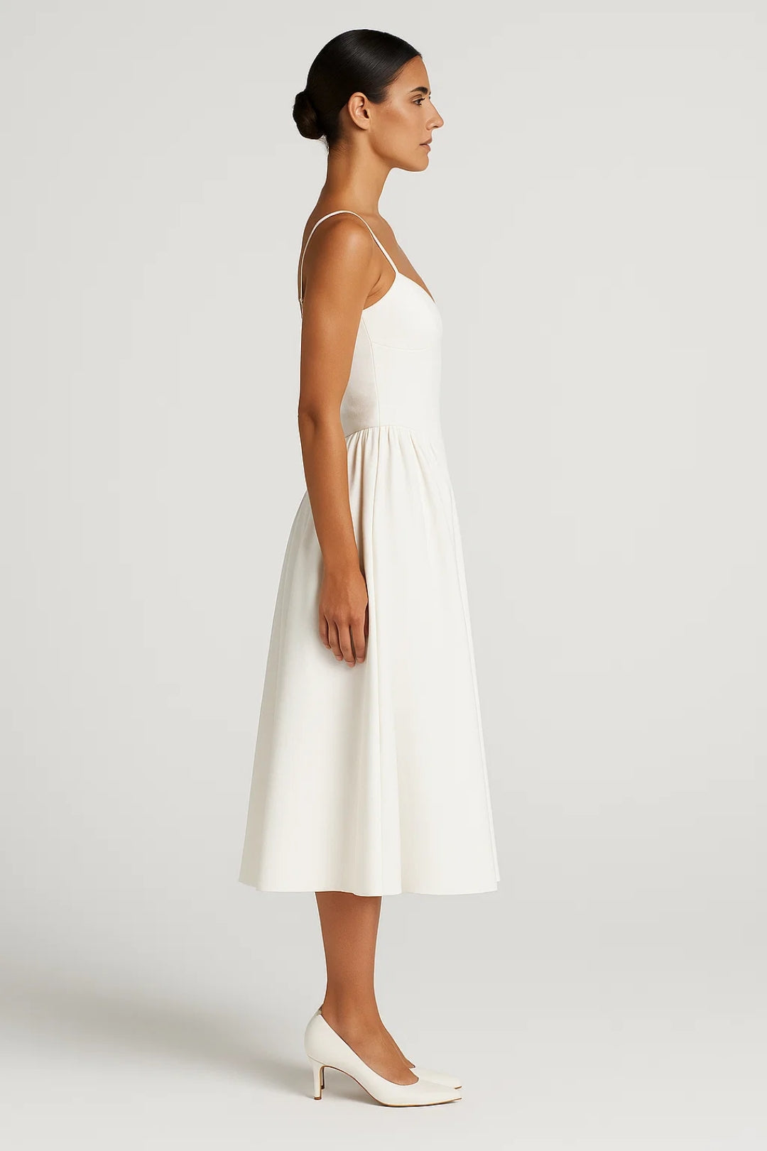 Abito midi con spalline sottili e corsetto regolabile