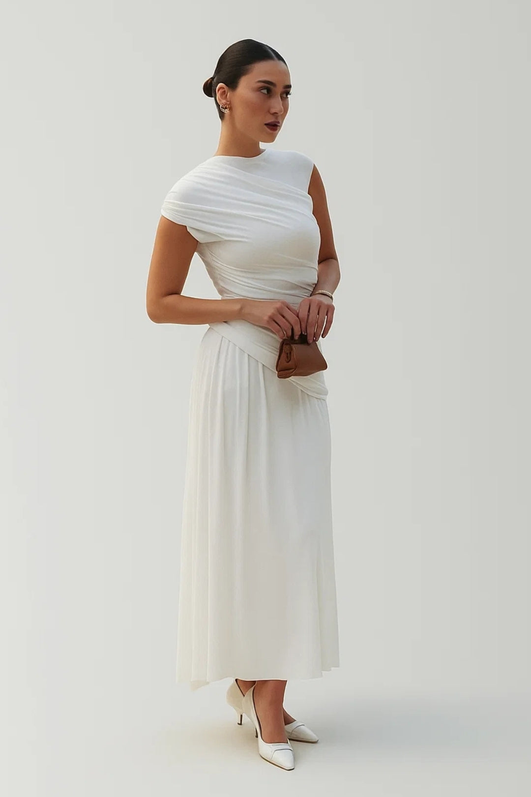 Abito midi drappeggiato | Eleganza minimal | Bianco avorio