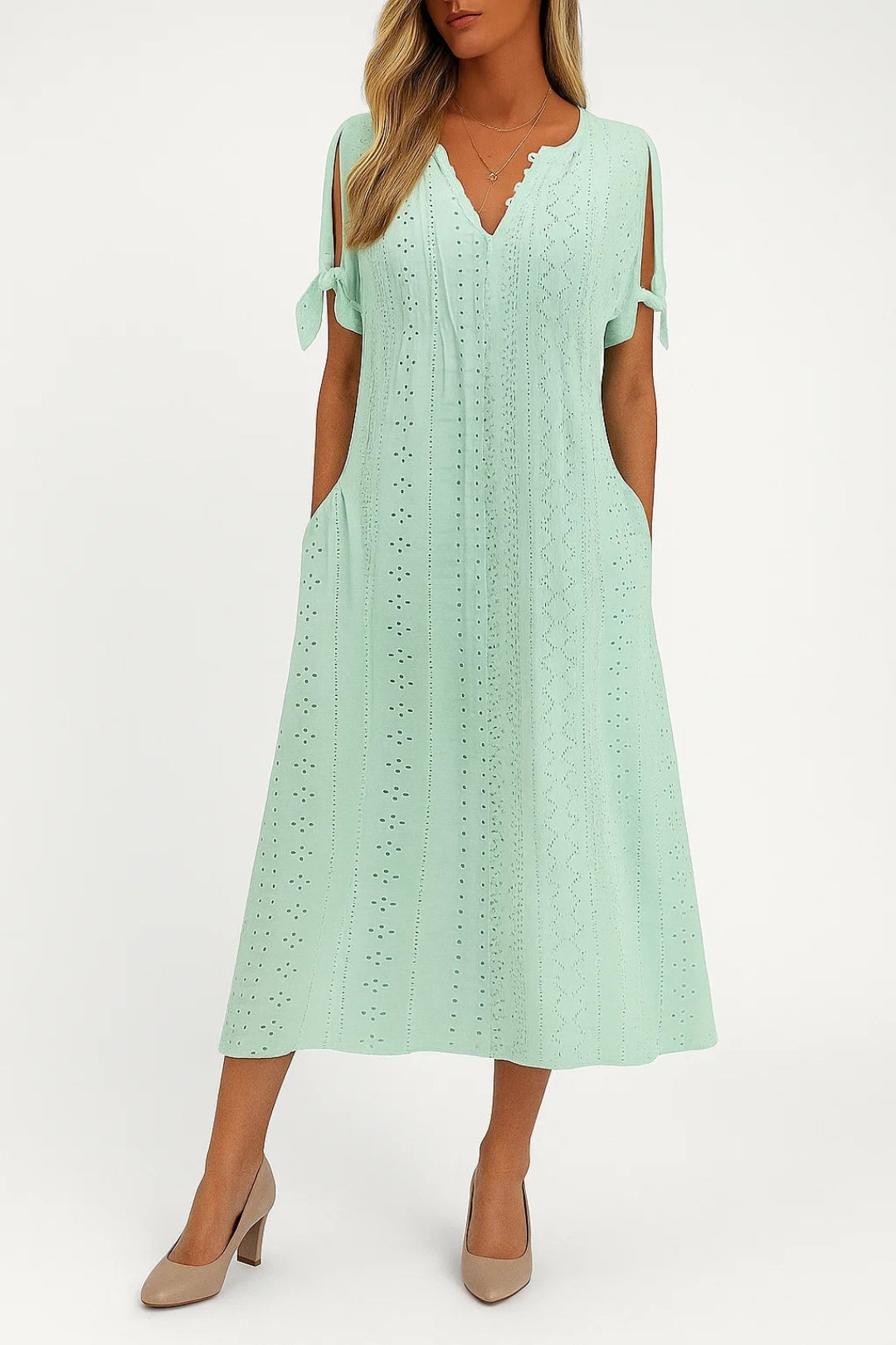 Vestito midi traforato con scollo a V e maniche con fiocco