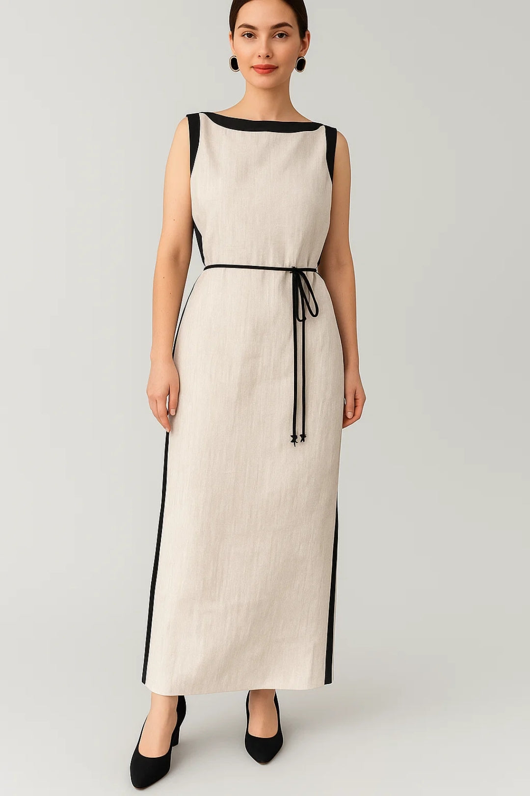 Abito lungo senza maniche con dettagli a contrasto