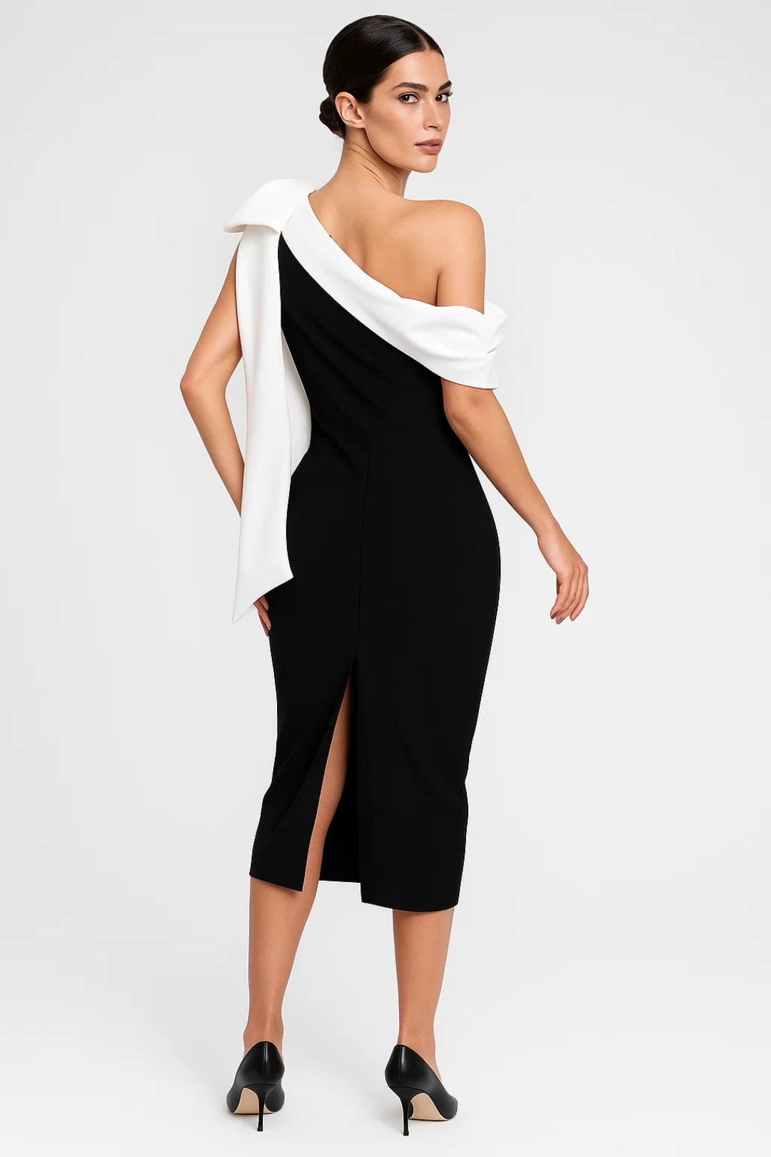 Abito midi monospalla con drappeggio bianco | Eleganza in bianco e nero