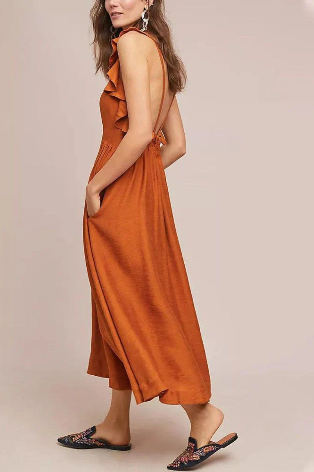 Abito midi terracotta con volant | Schiena scoperta | Spalline sottili