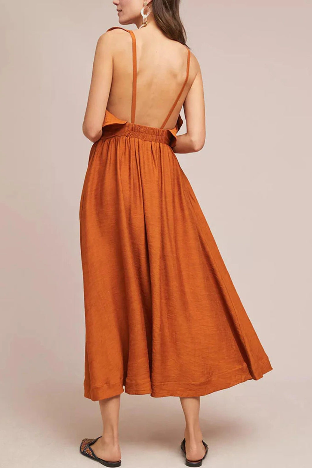 Abito midi terracotta con volant | Schiena scoperta | Spalline sottili