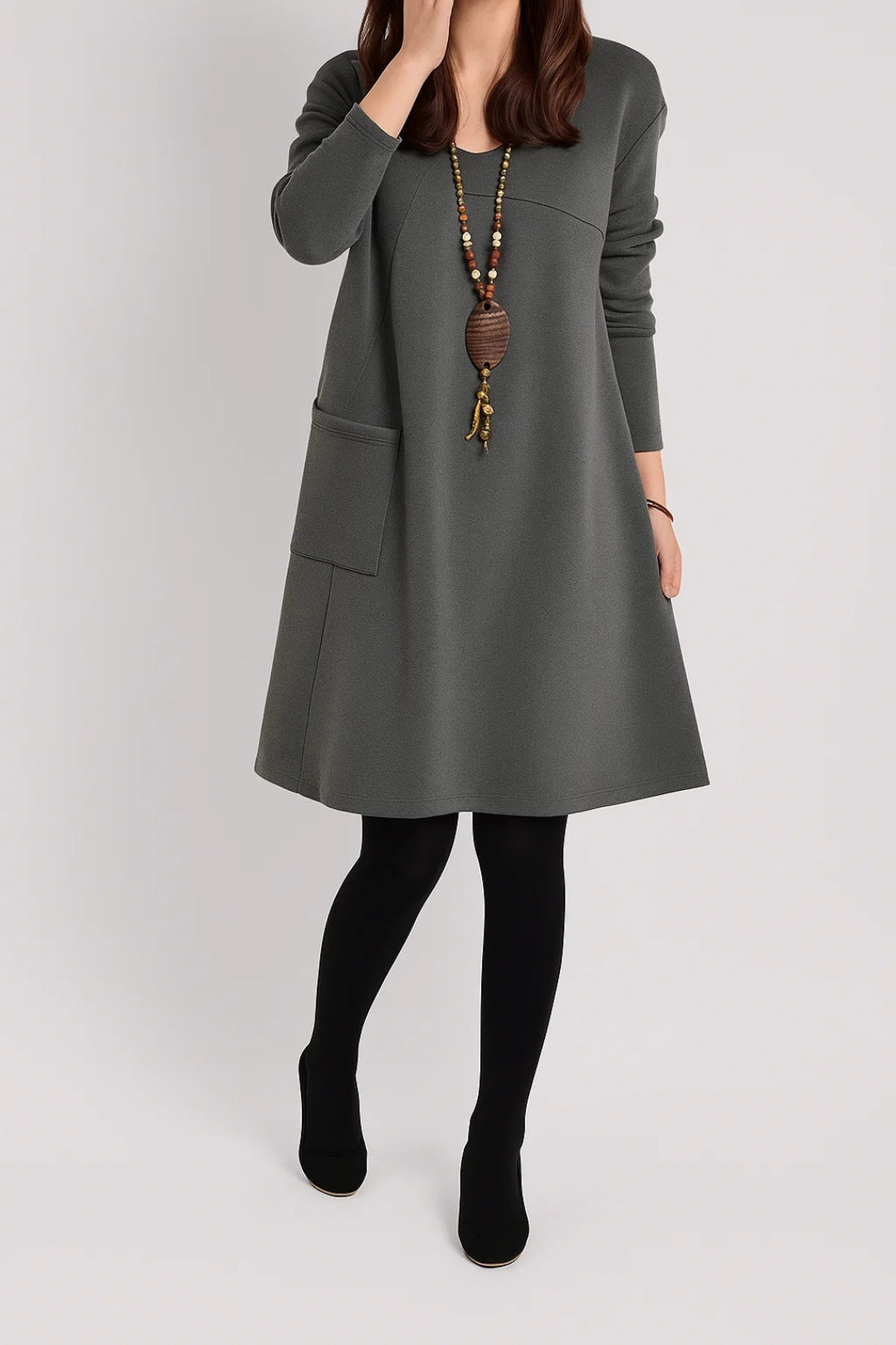 Abito svasato casual con tasca applicata | Maniche lunghe | Comodo e versatile