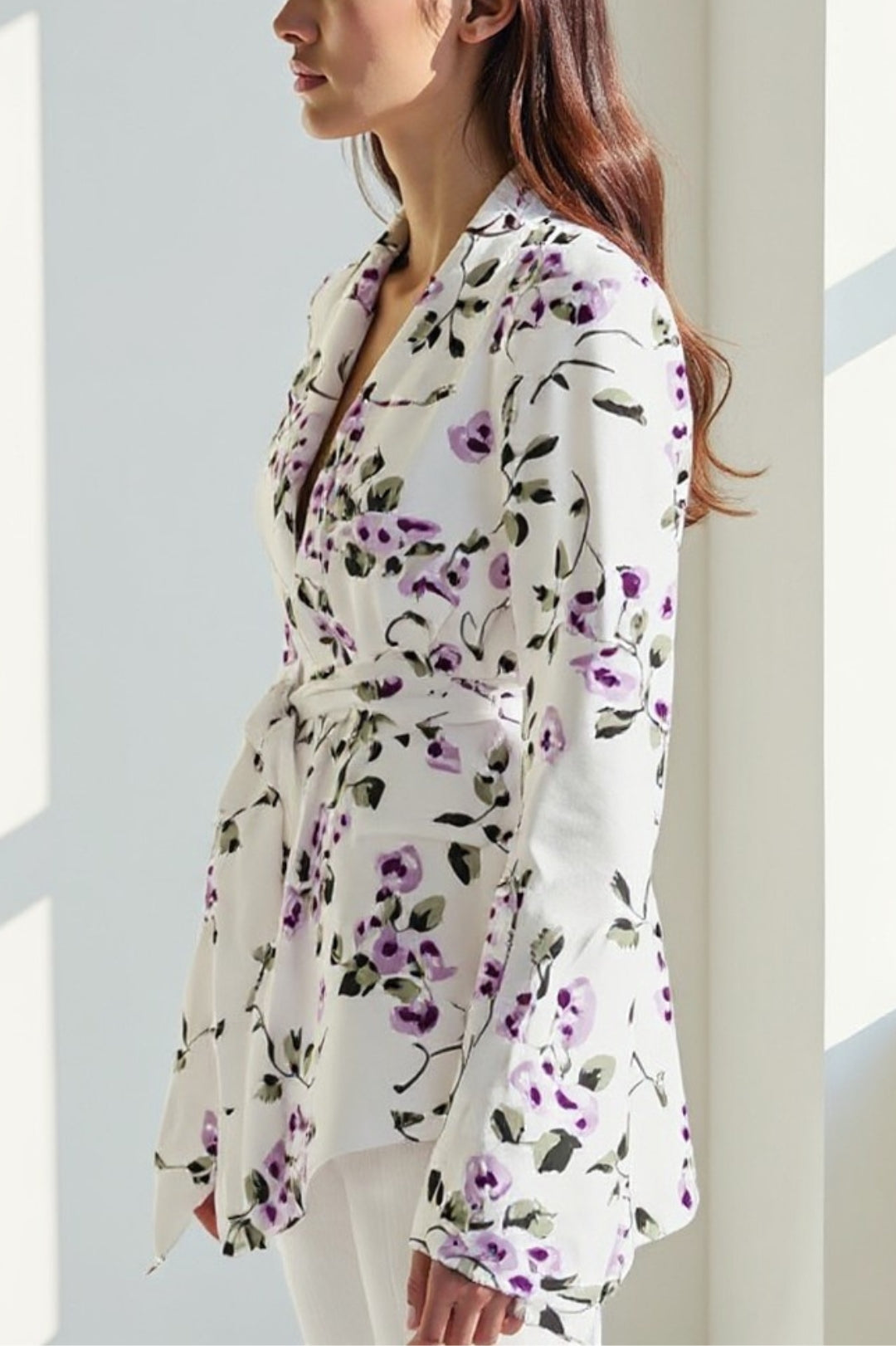 Blazer lunga floreale con cintura | Stile femminile e raffinato