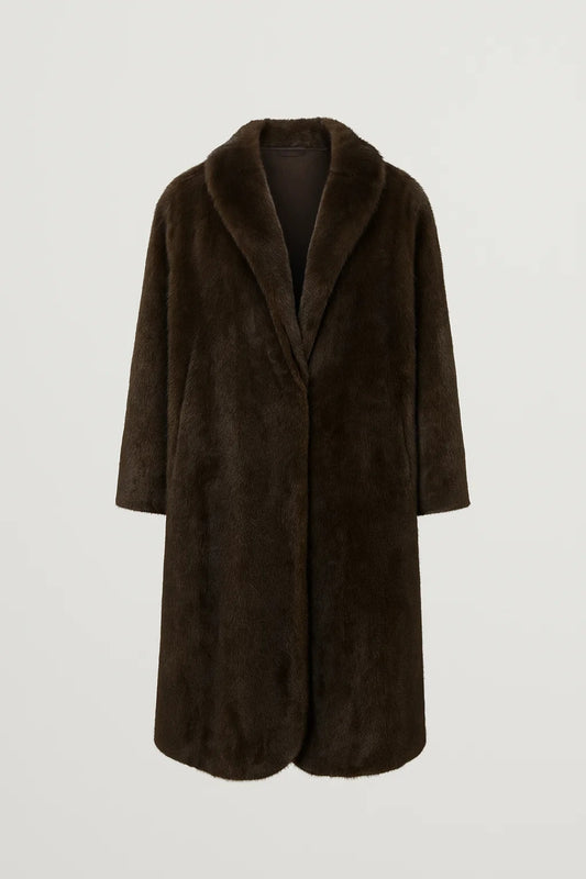 Cappotto lungo effetto pelliccia con collo sciallato