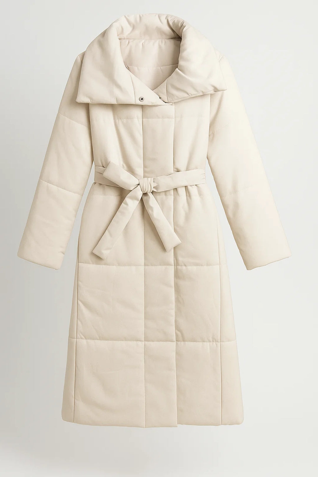 Cappotto trapuntato lungo con cintura e collo ampio