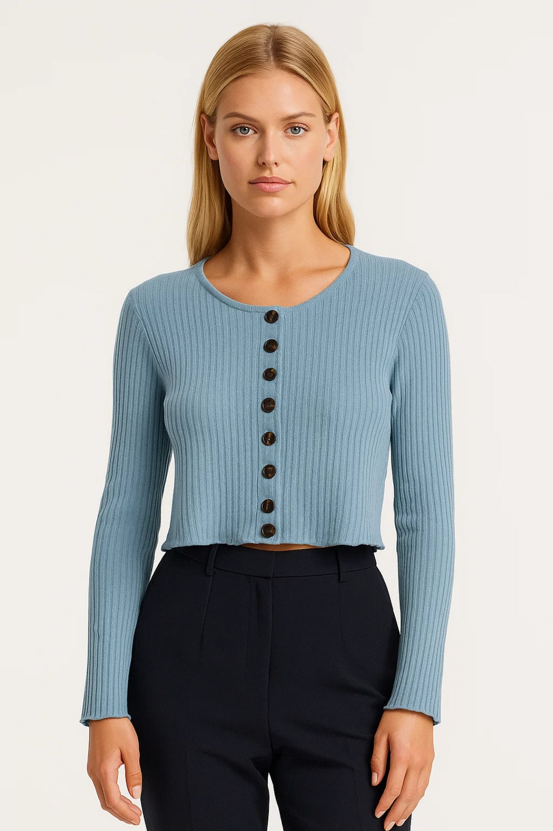Cardigan corto a costine con bottoni frontali | Stile casual e femminile