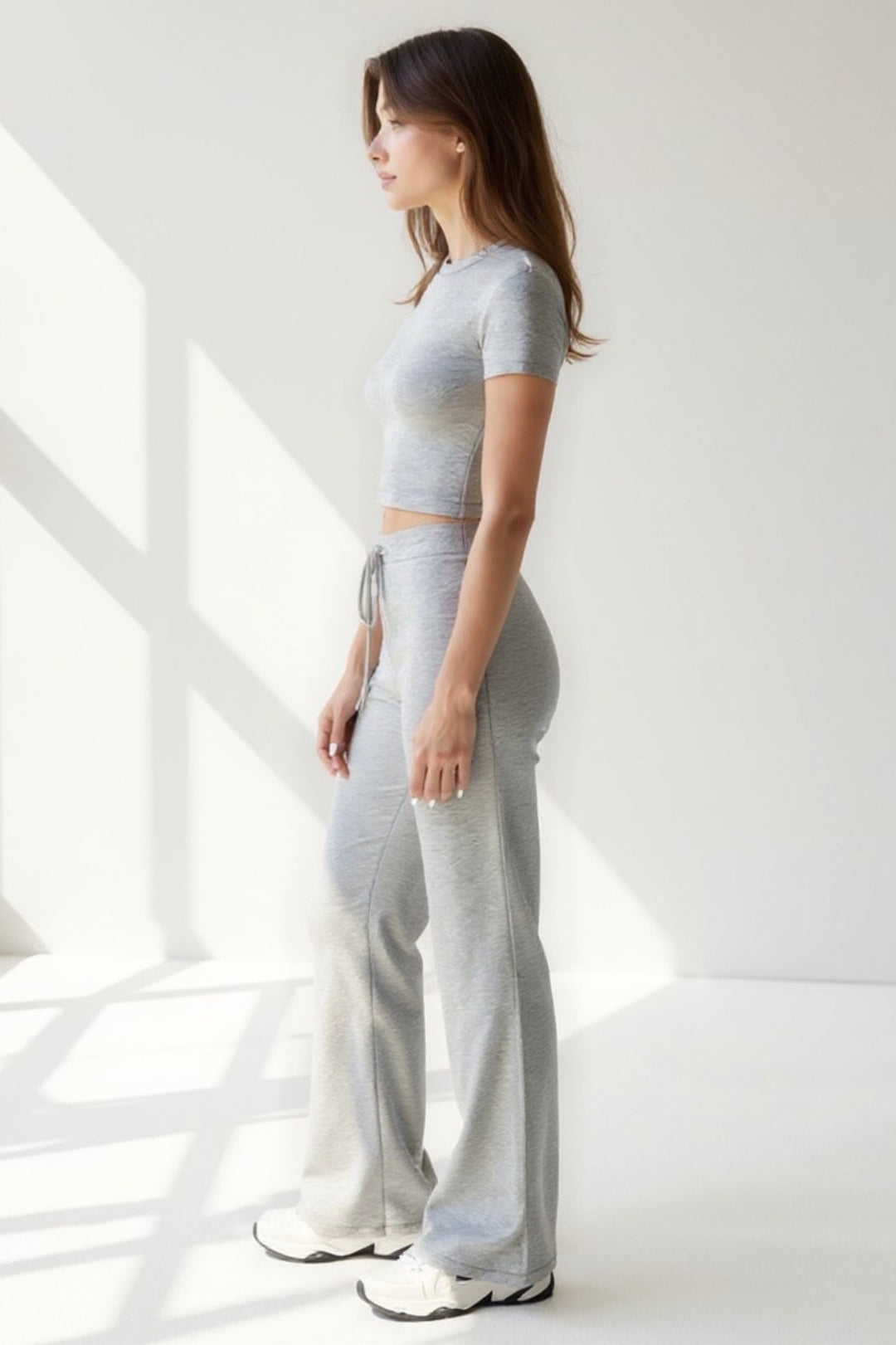 Completo casual sportivo in jersey | T-shirt corta e pantaloni con coulisse | Vestibilità comoda