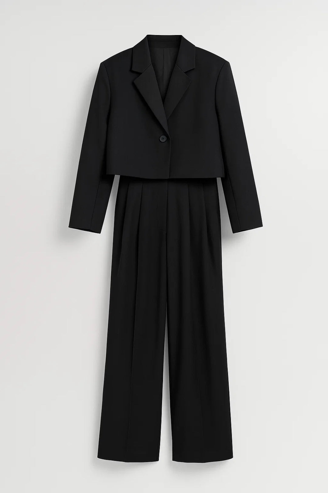 Completo con giacca corta e pantaloni ampi | Eleganza minimal nera | Look versatile