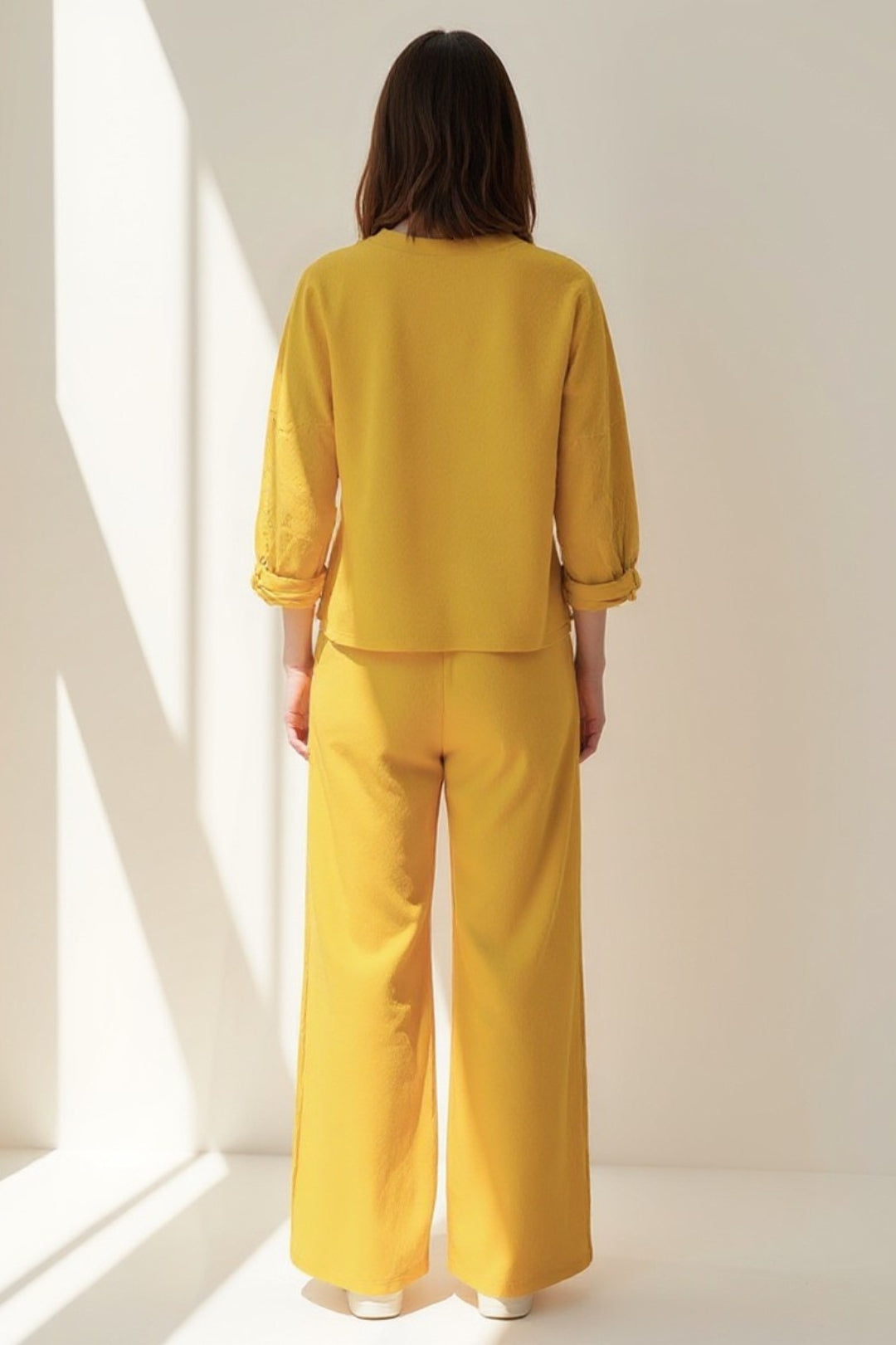 Completo due pezzi casual con pantaloni con bottoni laterali | Maglia a maniche lunghe e pantaloni larghi