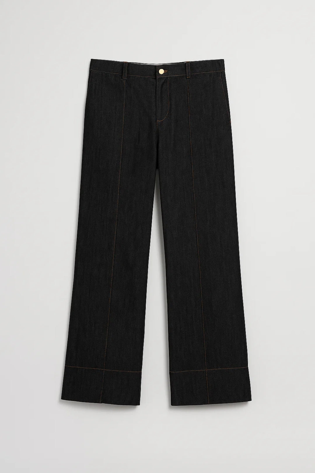 Completo due pezzi con giacca e pantaloni a zampa