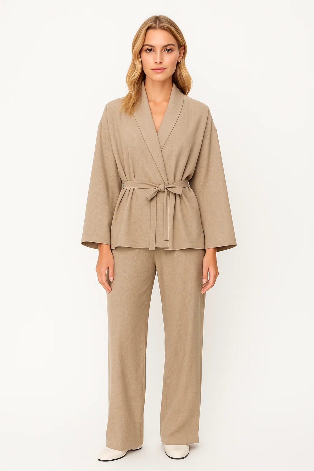 Completo due pezzi elegante da donna | Giacca con cintura e pantaloni ampi