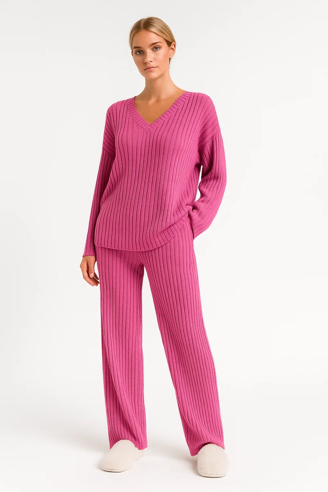 Completo due pezzi in maglia a coste con scollo a V