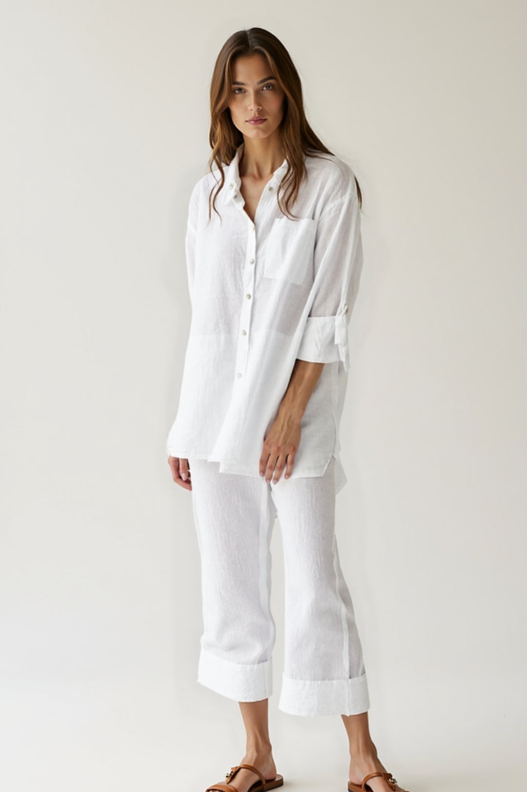 Completo estivo in lino bianco | Camicia ampia e pantaloni a gamba dritta
