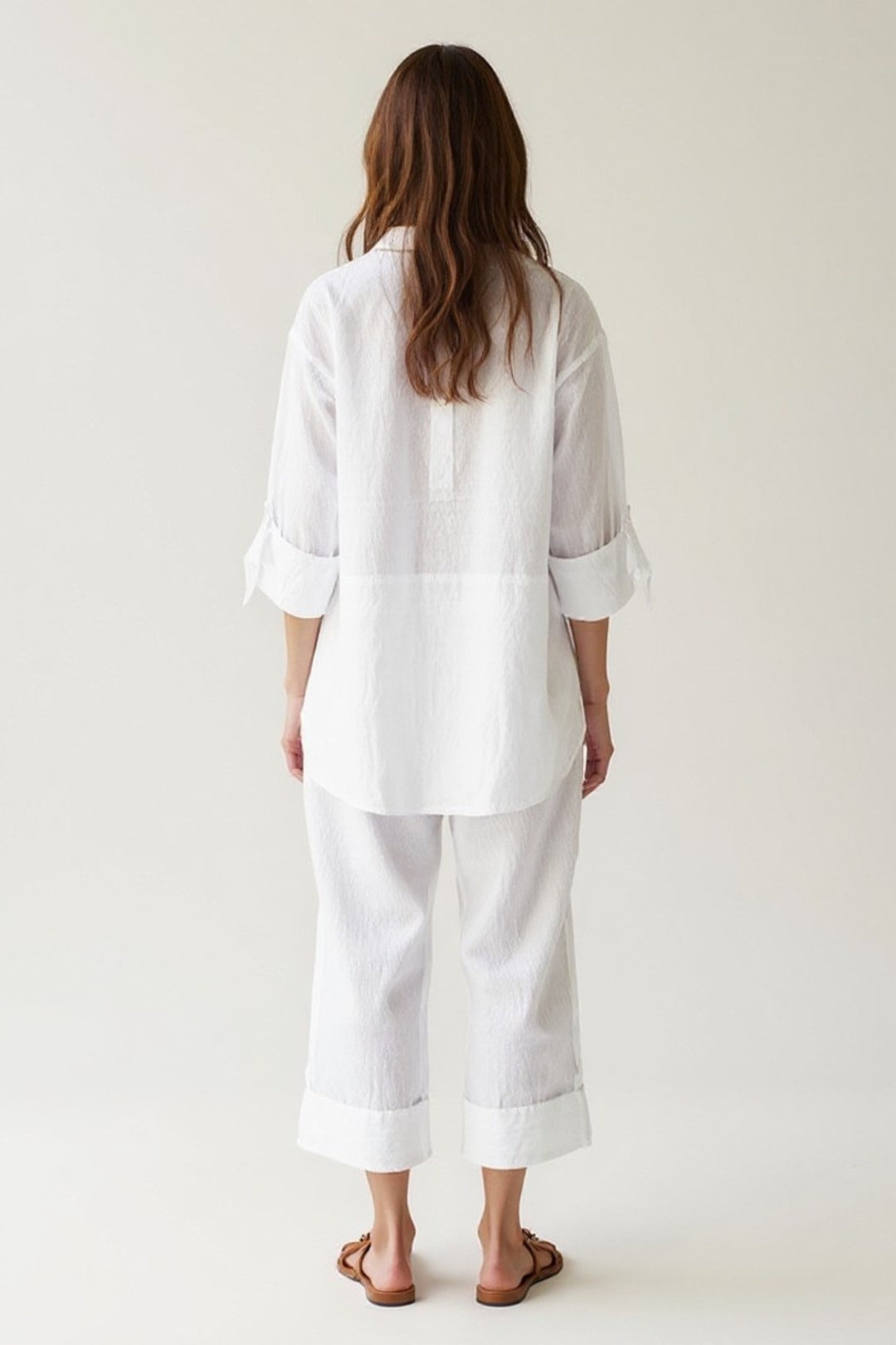 Completo estivo in lino bianco | Camicia ampia e pantaloni a gamba dritta