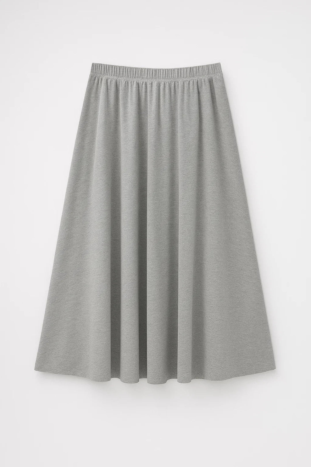 Completo maglia e gonna lunga con taglio morbido