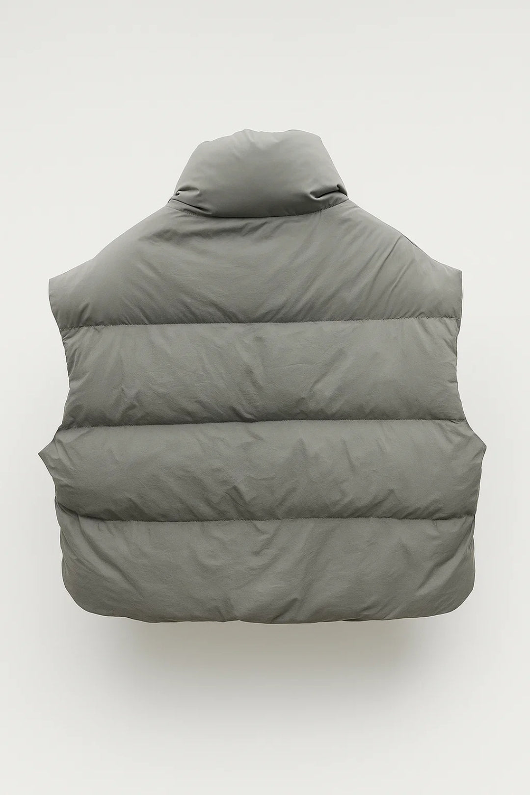 Gilet corto imbottito con collo alto