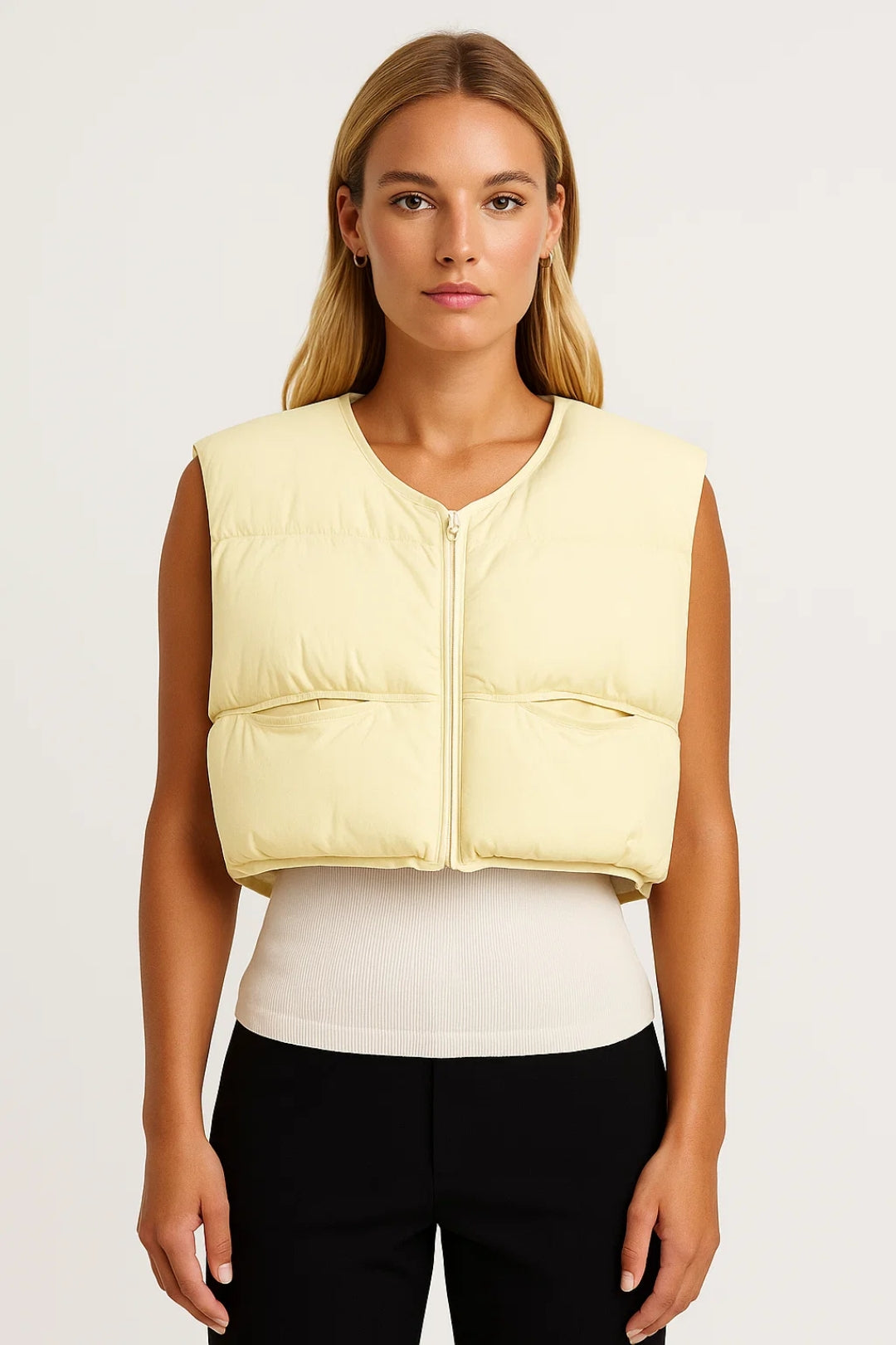 Gilet imbottito corto con coulisse regolabile