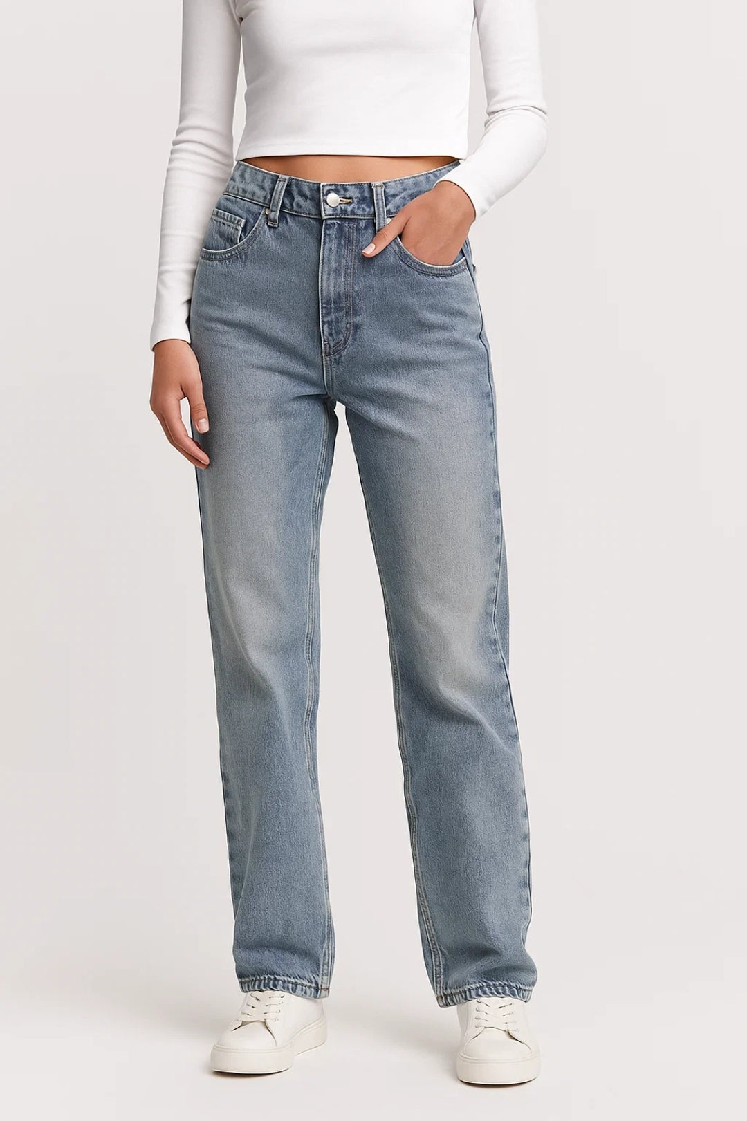 Jeans a gamba dritta con vita alta effetto slavato