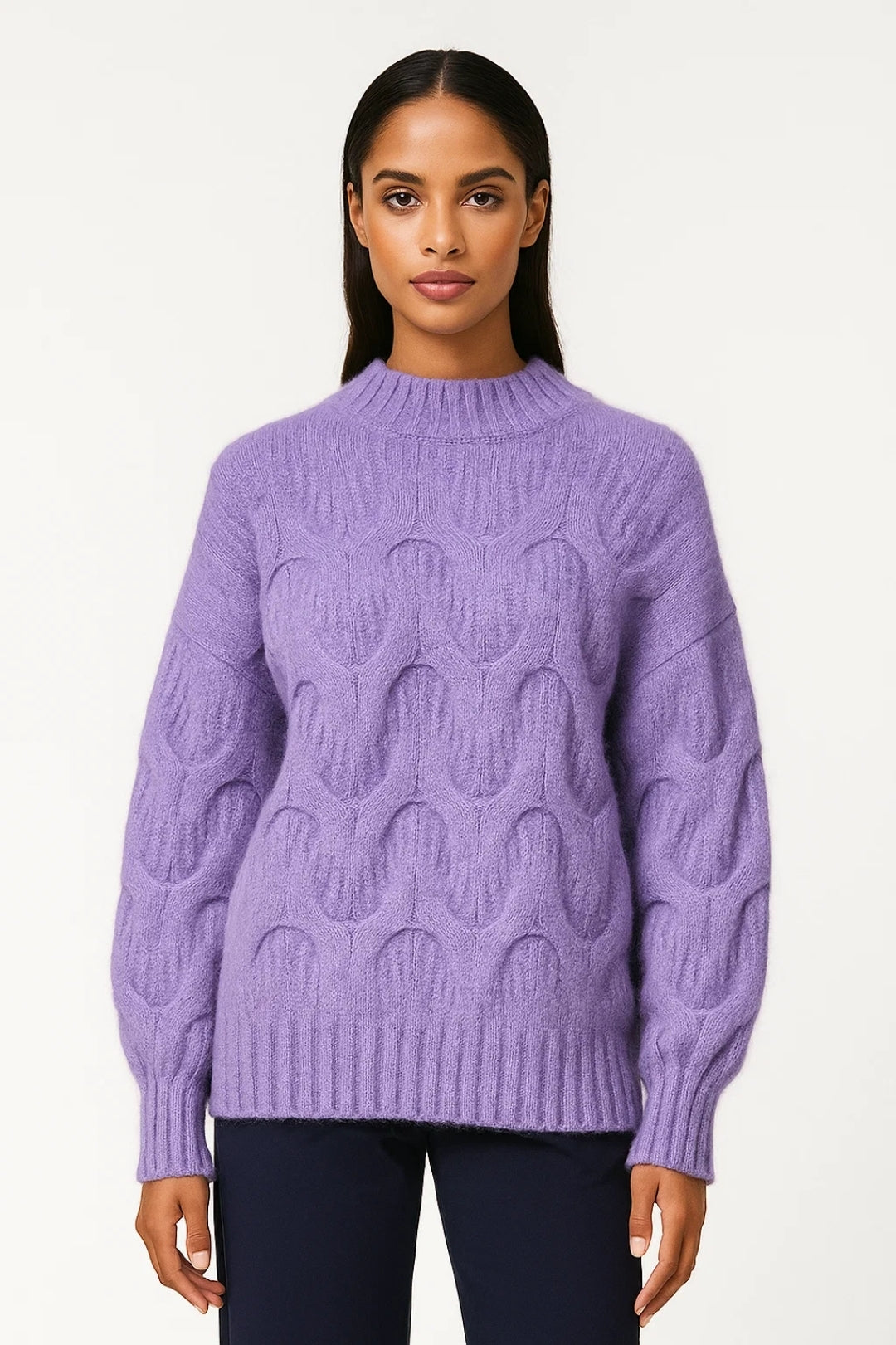 Maglione con lavorazione tridimensionale e collo giro