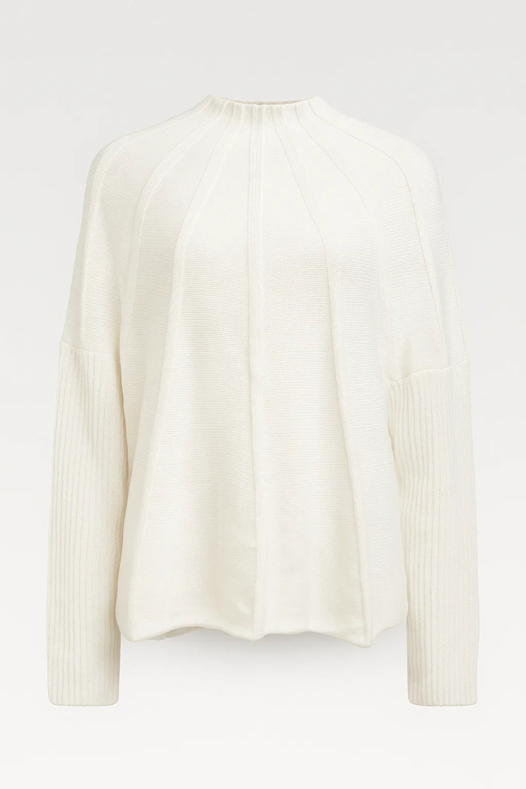 Maglione strutturato con collo alto morbido