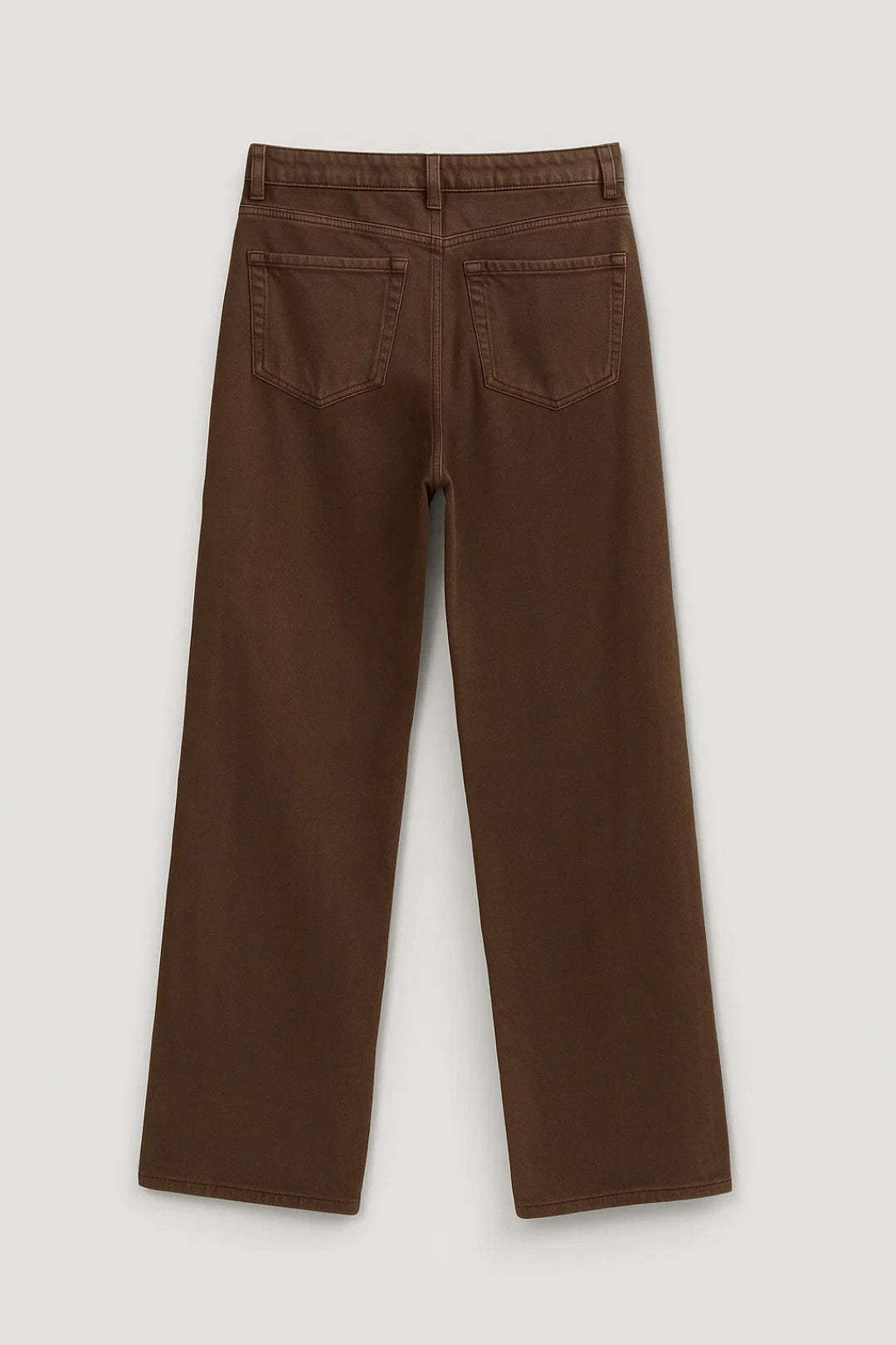 Pantaloni a gamba larga con taglio dritto e vita media