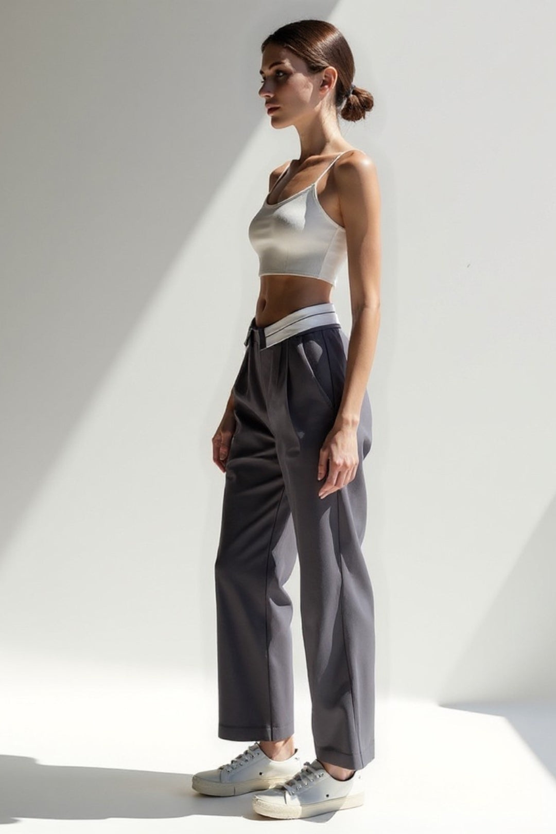 Pantaloni cropped eleganti | Dettaglio a contrasto in vita | Vestibilità dritta