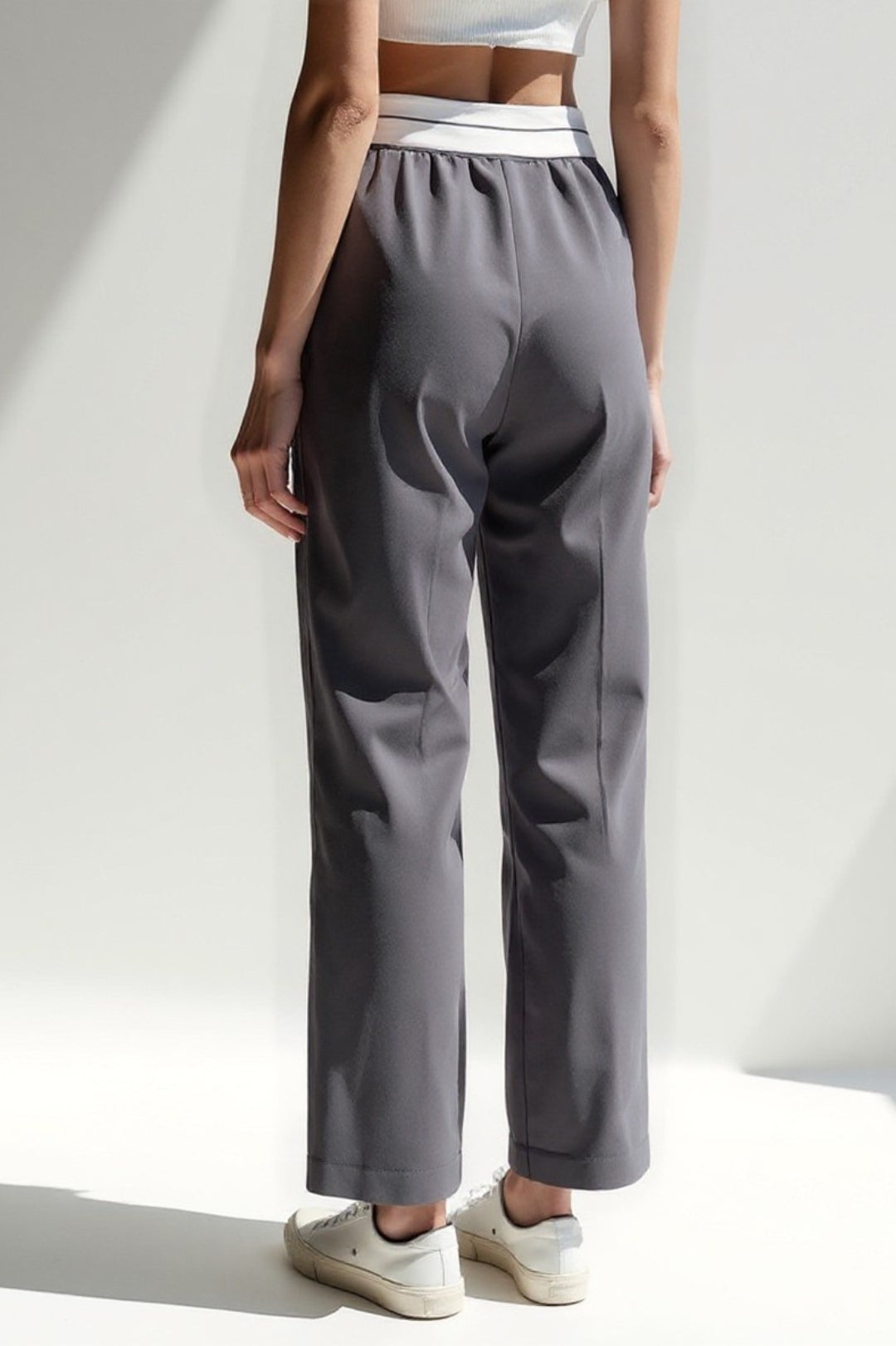 Pantaloni cropped eleganti | Dettaglio a contrasto in vita | Vestibilità dritta