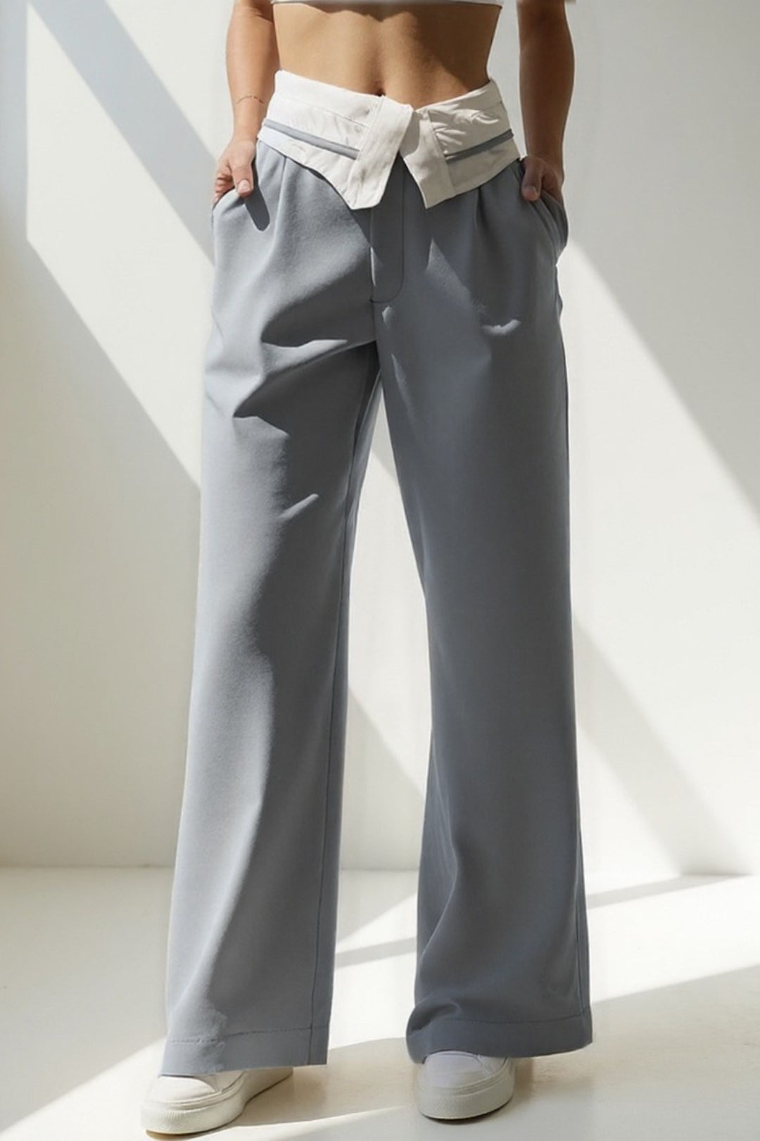 Pantaloni larghi con dettaglio in vita effetto camicia | Vita bassa | Stile urban chic