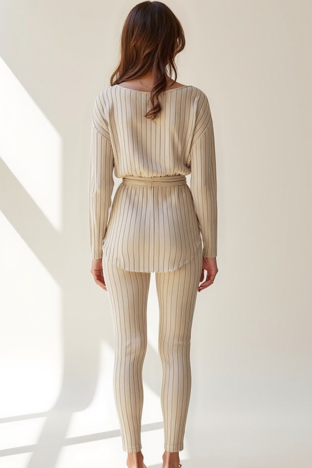 Set coordinata a costine | Maglia con cintura e leggings elasticizzati