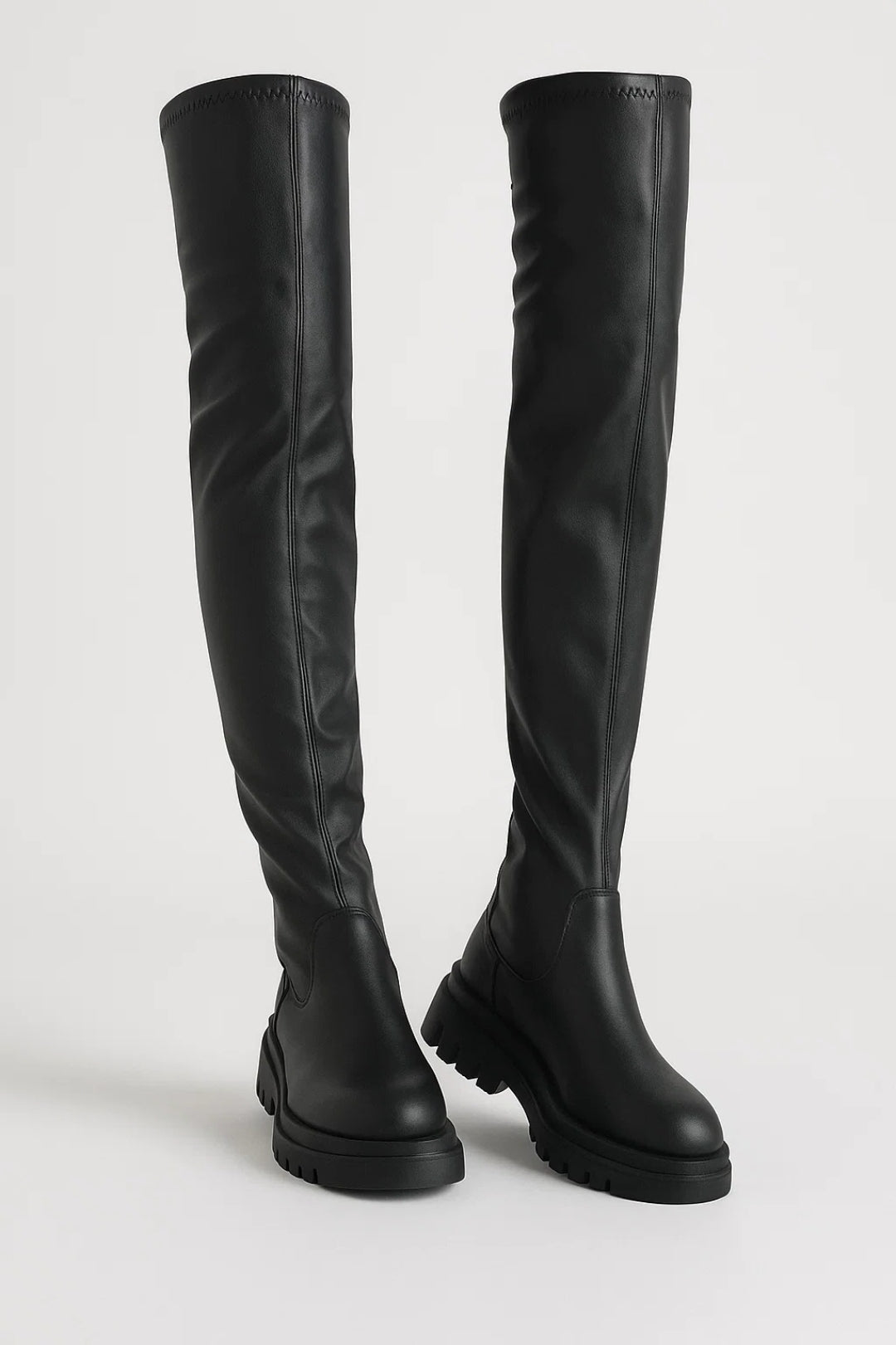 Stivali alti sopra il ginocchio | Suola spessa e design moderno