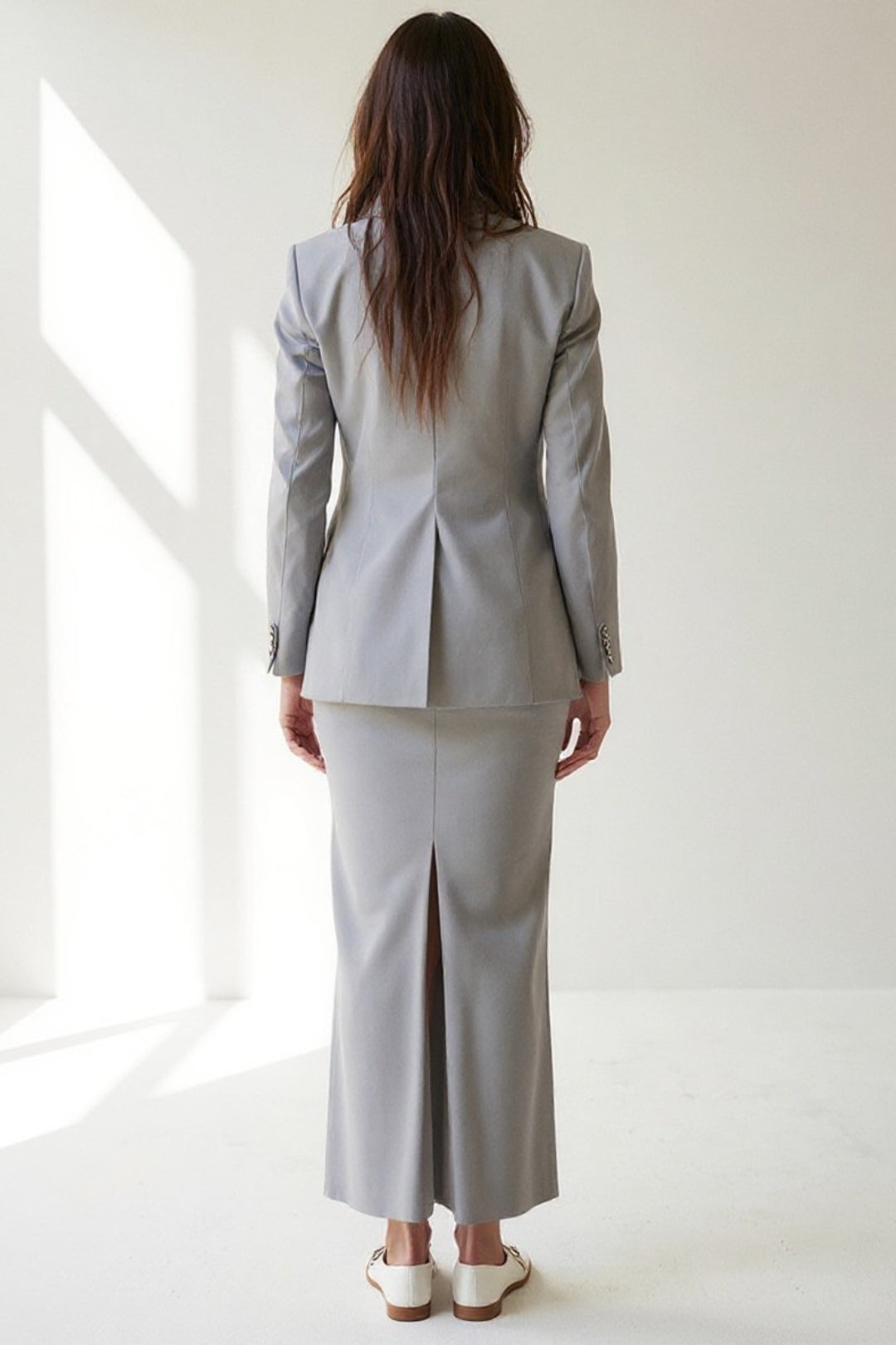 Tailleur gonna e blazer elegante in tessuto leggero | 2 pezzi