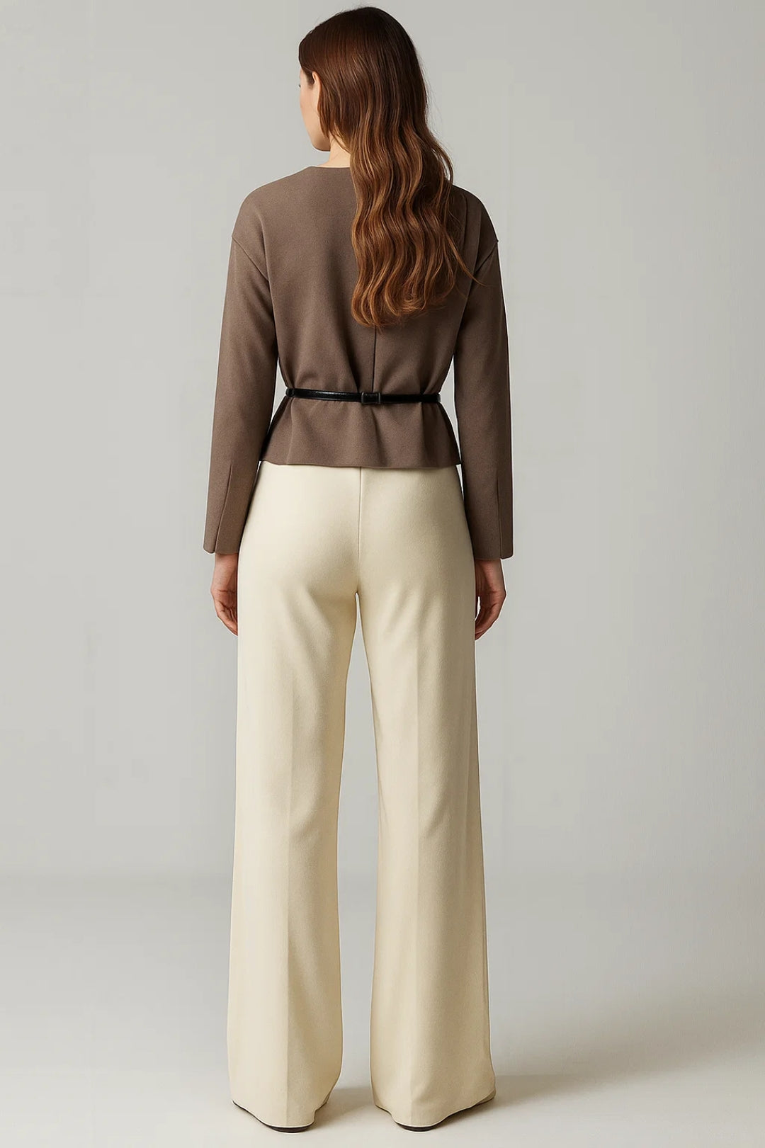 Giacca corta incrociata con cintura sottile | Elegante e versatile