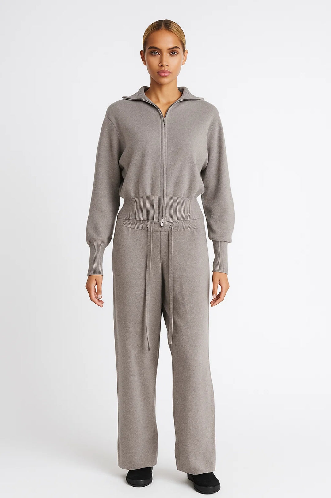 Tuta due pezzi con zip e pantaloni ampi