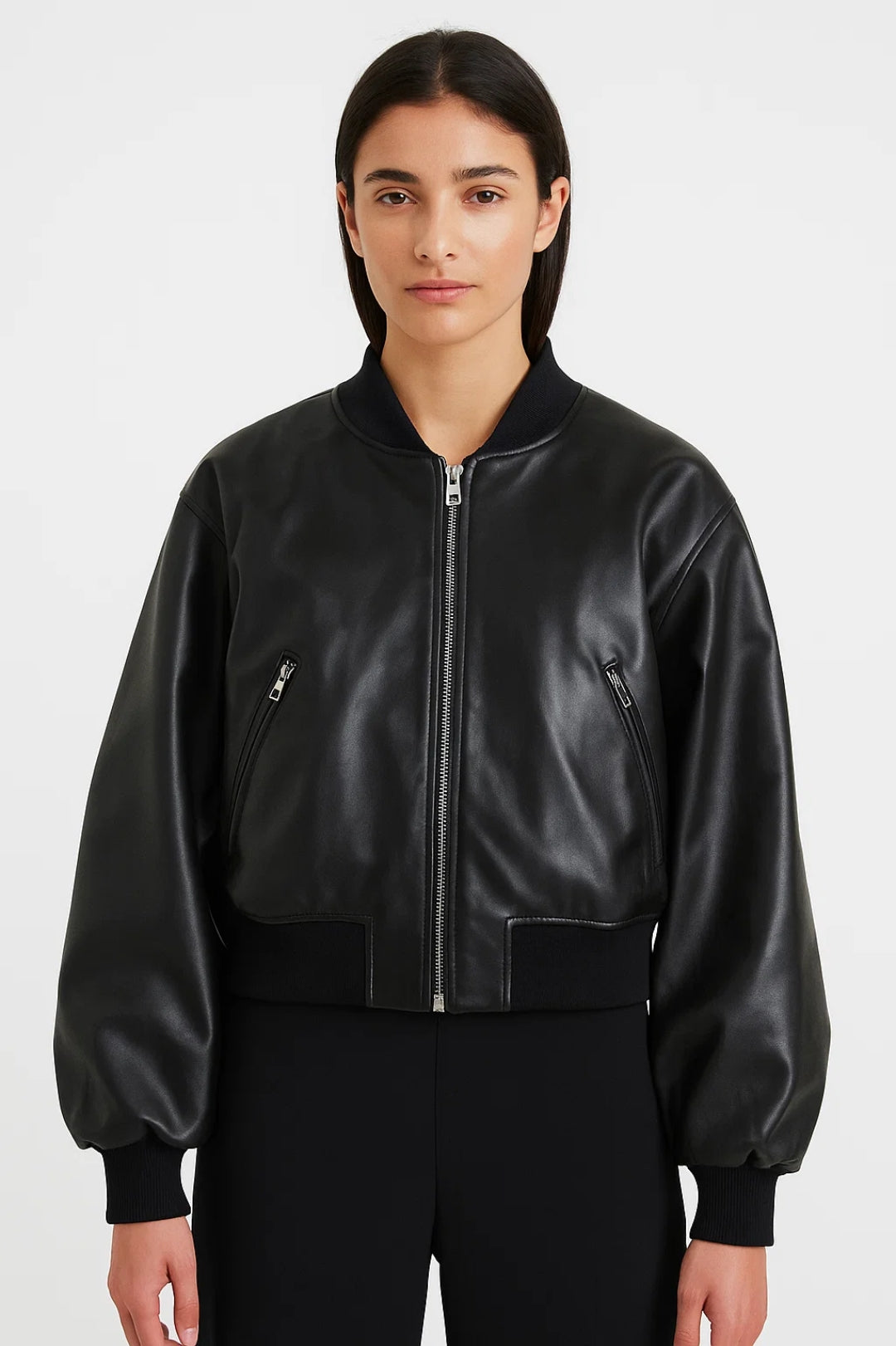 Bomber corto in ecopelle nera | Stile urbano con zip
