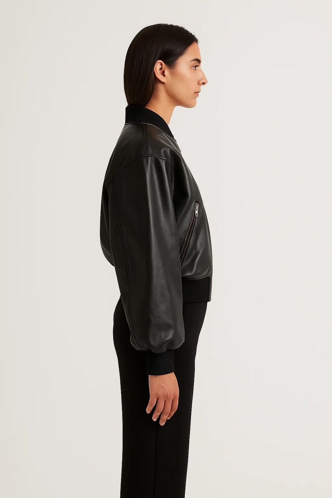 Bomber corto in ecopelle nera | Stile urbano con zip